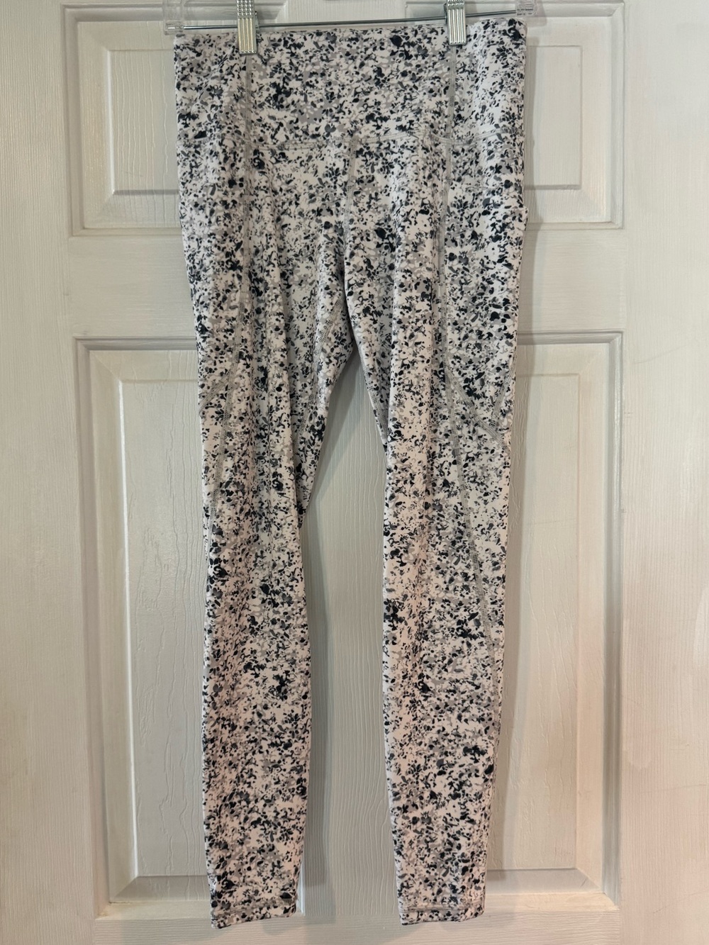 Athleta Sandstone Stash Pocket Salutation Tight In Powervita